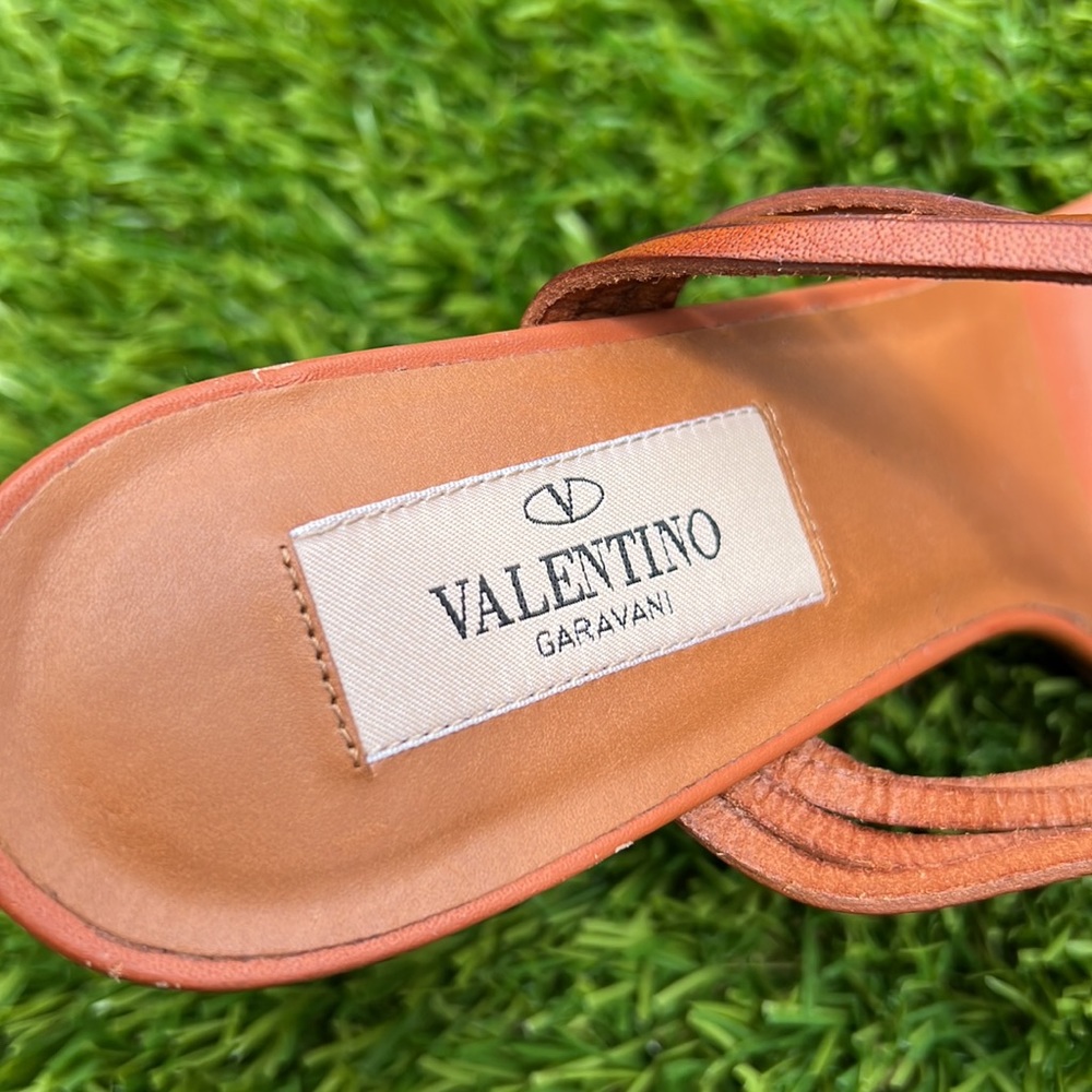 NWOB Valentino Scarab Sandals size 35 - Picture 14 of 17